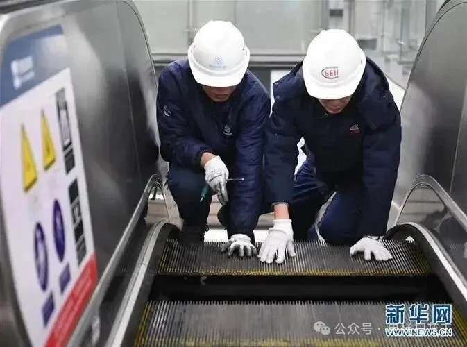 Tecnico manutentore ascensori: meno lamentele